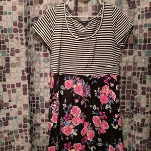 TORRID Size 1 dress with pockets